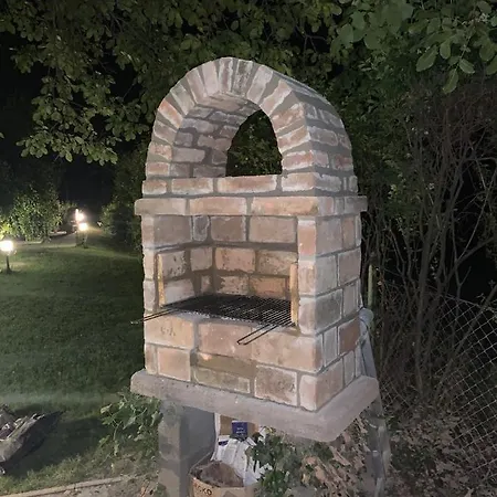 Zsuzsa Apartmanhaz * Sukoró