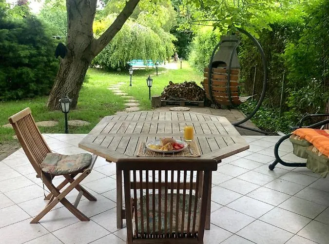 Zsuzsa Apartmanhaz בית נופש *