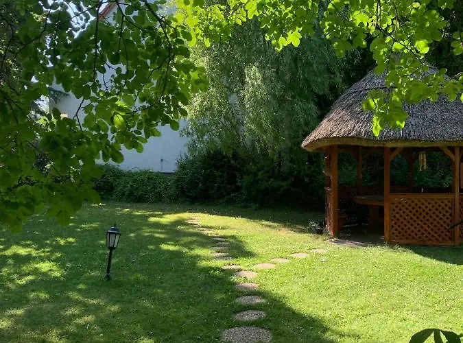 בית נופש Zsuzsa Apartmanhaz