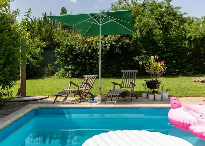 Zsuzsa Apartmanhaz בית נופש Sukoró