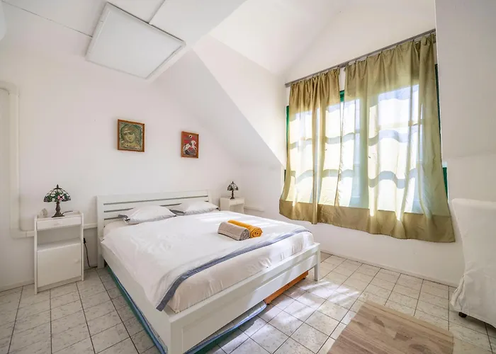 Zsuzsa Apartmanhaz Sukoró